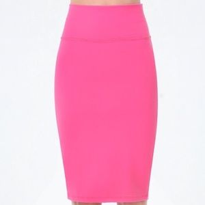 Bebe pink midi knit skirt